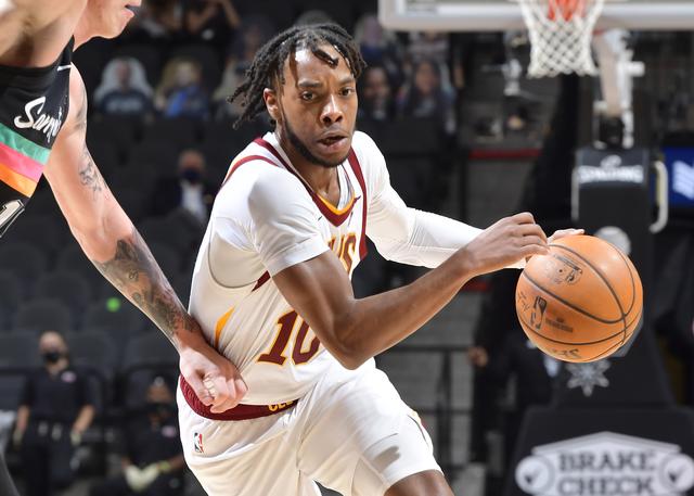 赛中担负起 赛中担负起