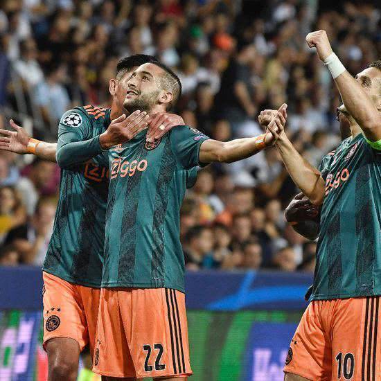 主场季卡 主场季卡